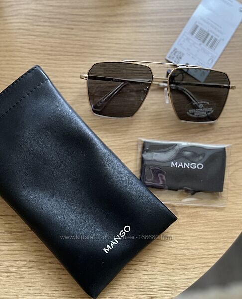 В наявності нові окуляри Mango