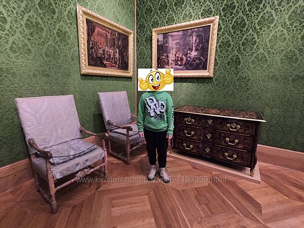 крутезна толстовка