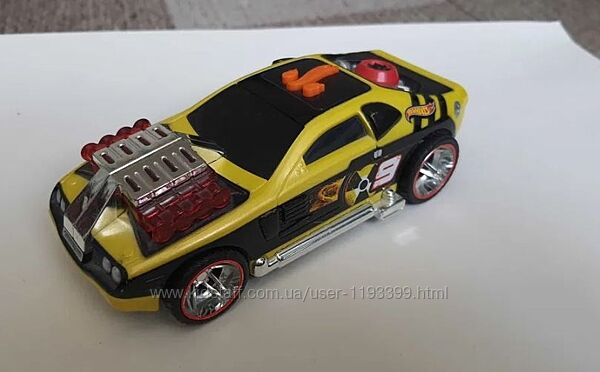 Машинка hot wheels