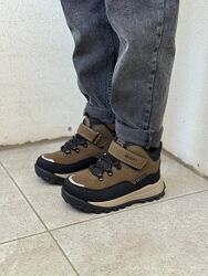 Шикарна модель терміків для підлітків 