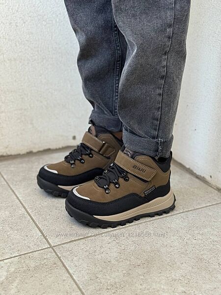 Шикарна модель терміків для підлітків 