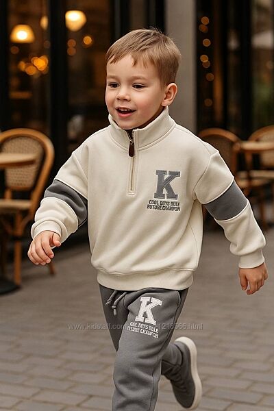 Мега стильний тепленький костюмчик