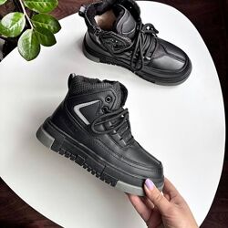 Стильні зимові черевики для хлопчиків 