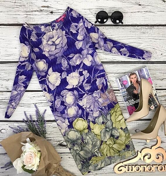 Платье прямого кроя с цветочным принтом indiska  Indiska