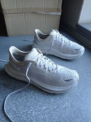 Кросівки Hoka One One Kawana