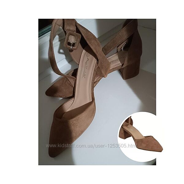 Шикарные туфли-лодочки на толстом каблуке от Anne Michelle