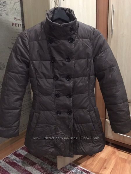 Женское демисезонное пальто на синтепоне коричневого цвета BENETTON размер 