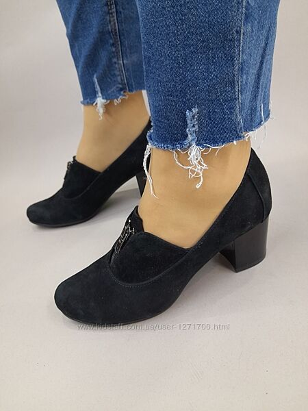 Замшеві туфлі на зручних підборах 37 розміру 