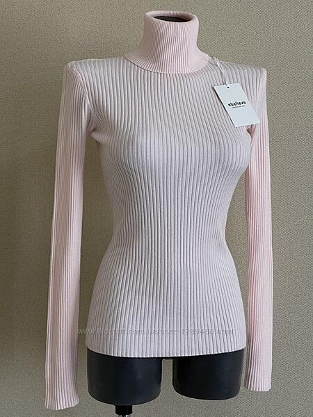 Базовий, ніжний, якісний облягаючий гольф в рубчик, з кашеміром та вовною