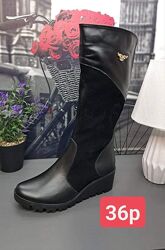 Шкіряні, замшеві зимові чоботи на танкетці