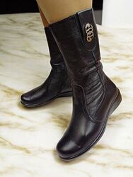 Шкіряні , високі , демісезонні черевики