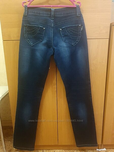Джинсы в отличном состоянии разм.25, 28