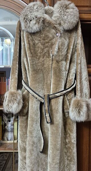 Шуба мутон з песцем