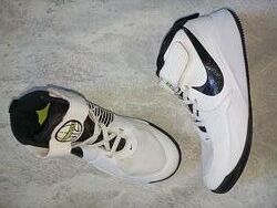 Білі кросівки 35р Nike