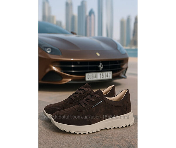 Замшеві шоколадні кросівки