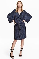 H&M эффектное трендовое плиссированное оверсайз платье имитация запаха S M