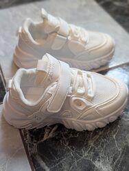 Кросівки дитячі білі розмір 31, устілка 19см