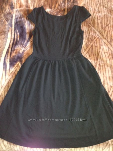 Стильное маленькое черное платье baby doll H&M