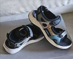 Сандалі шкіряні Ecco розмір 35