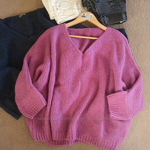 Объемный свитер с шерстью Italy s-m