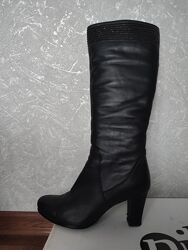 Жіночі зимові чоботи