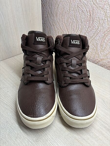 Деми кеди Vans.
