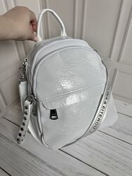 Жіночий шкіряний лаковий рюкзак. Жіноча шкіряна сумка. Polina&Eiterou.