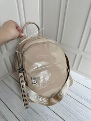 Жіночий шкіряний лаковий рюкзак. Жіноча шкіряна сумка. Polina&Eiterou.