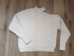 Светр від Zara з відкритим плечем. Молочного кольору. Неймовірно приємний н