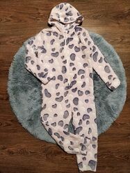 Тепла, махрова піжама, кігурумі в сердечка для дівчинки 6-7 р