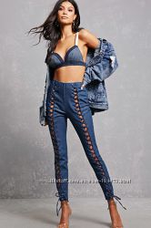 Джинсы Lace-Front Denim Pants с сайта forever21