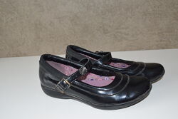 Кожаные туфли для девочки от Clarks, р. 2f, стелька 22.2см