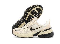 Женские кроссовки Nike V2K Runtekk. Beige