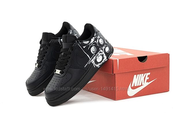 Женские кроссовки Nike Air Force 1 Low х Comme des Garons Supreme. Унисекс
