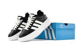 Зимние женские кроссовки Adidas Grand Court Platform Winter