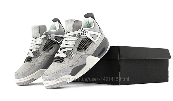 Женские кроссовки Nike Air Jordan 4 Retro. Grey