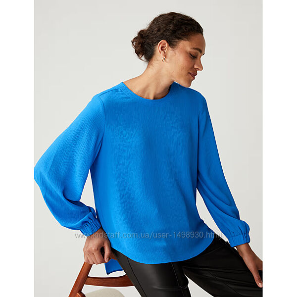 Яскрава синя подовжена блузка з фактурної тканини р.20