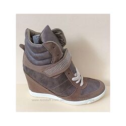 р. 40,41 Ботинки сникерсы River Island оригинал