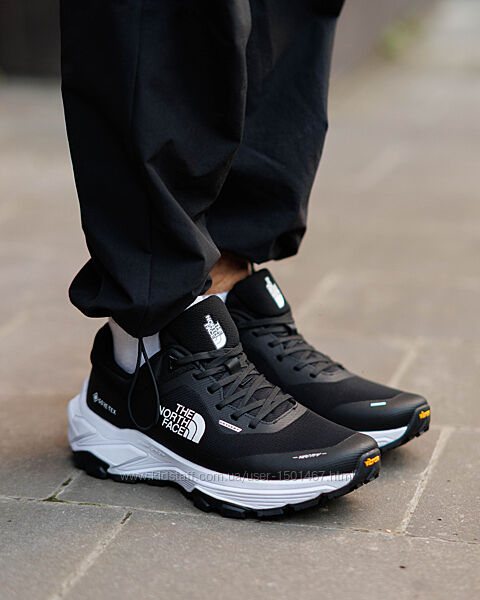 p.40-45   The North Face Vectiv Gore-Tex Black White   TN010