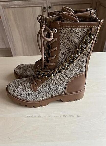 Демісезонні черевики Guess p. 37.