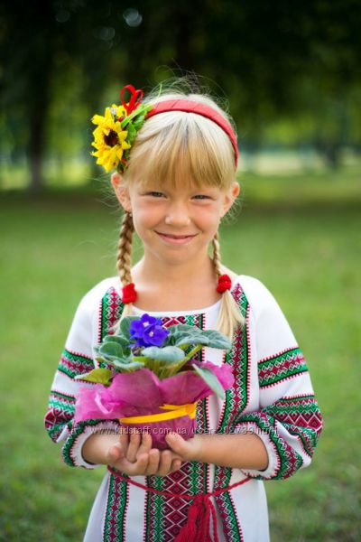 Плаття для дівчаток в українському стилі у наявності та під замовлення.