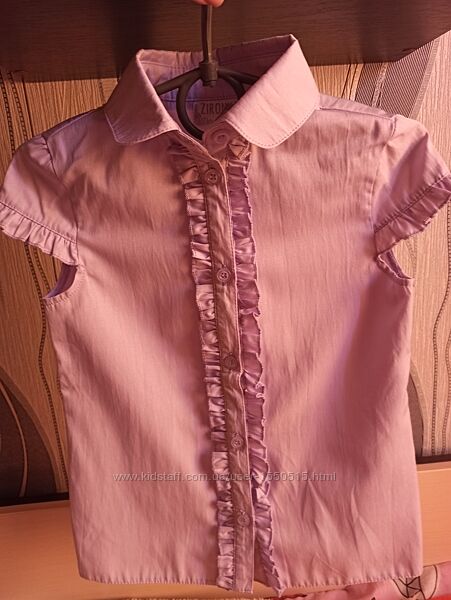 Продам блузку для девочки в школу