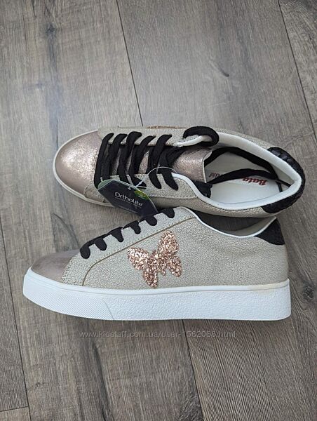 Жіноче взуття Bata Італія