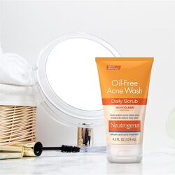 Neutrogena , скраб для проблемної шкіри обличчя,124 мл 