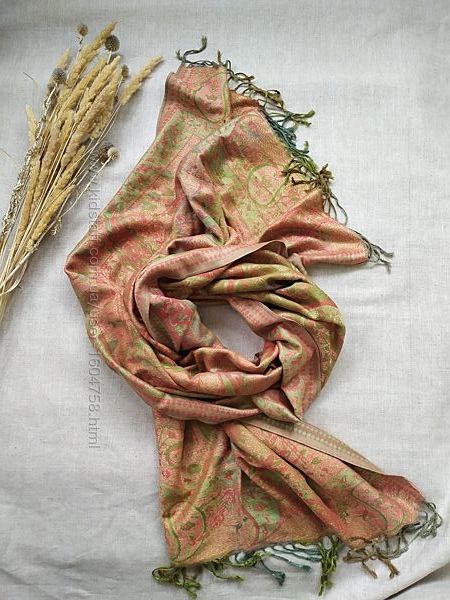 Широкий кашемировый шарф палантин с узором