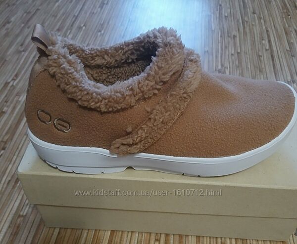 Мокасини, черевики, тапулі Взуття OOFOS