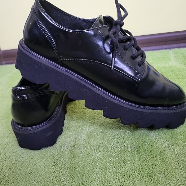 Лофери, полуботинки Reserved