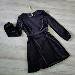 Нарядное, бархатное платье Divided с открытой спинкой