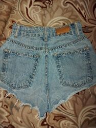 Джинсовые шорты