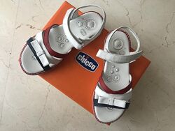 Босоніжки шкіряні Chicco, р. 32, Італія
